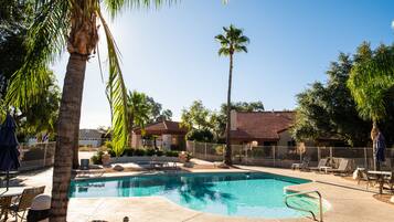 室外泳池、暖水池