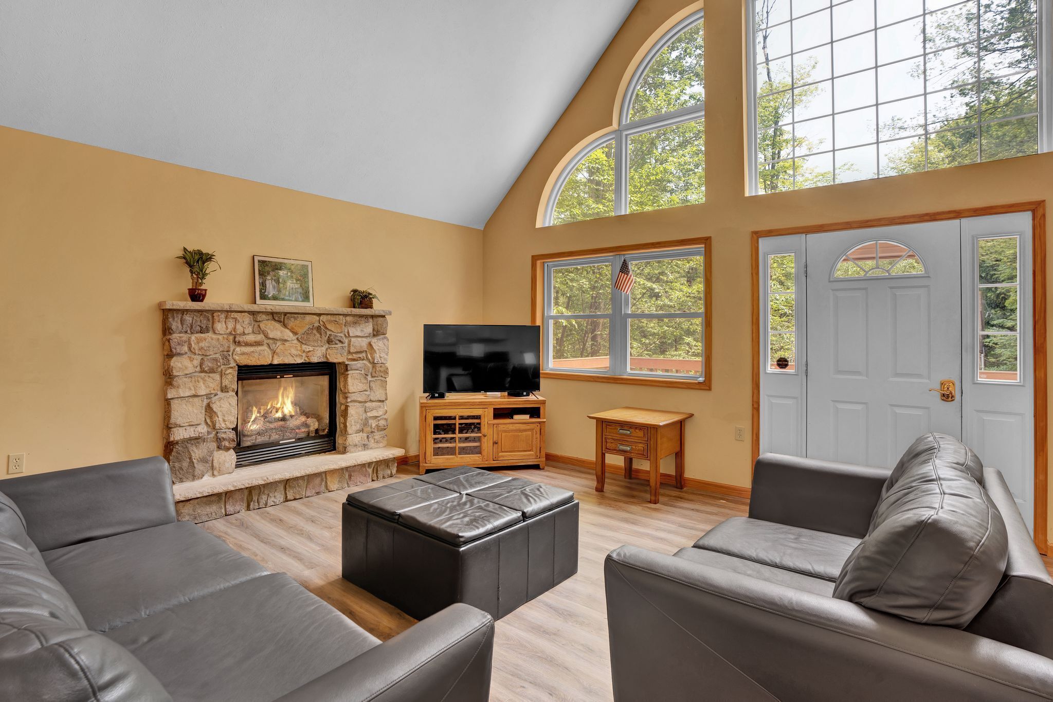 Silver Seasons Lodge - Pocono, love the outdoors, your own paradise