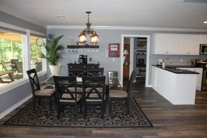 تناول الطعام