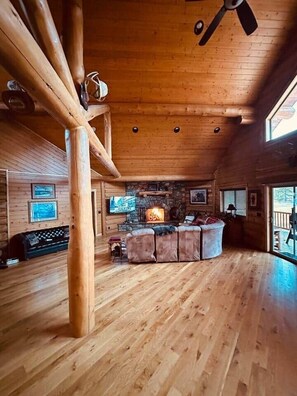 Unclassified image, 2 of 33, button - Mountain Cabin Hideaway- (Thompson Falls)