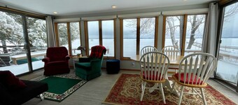 Sunrise Shores cottage on the beautiful Lake Mitchell
