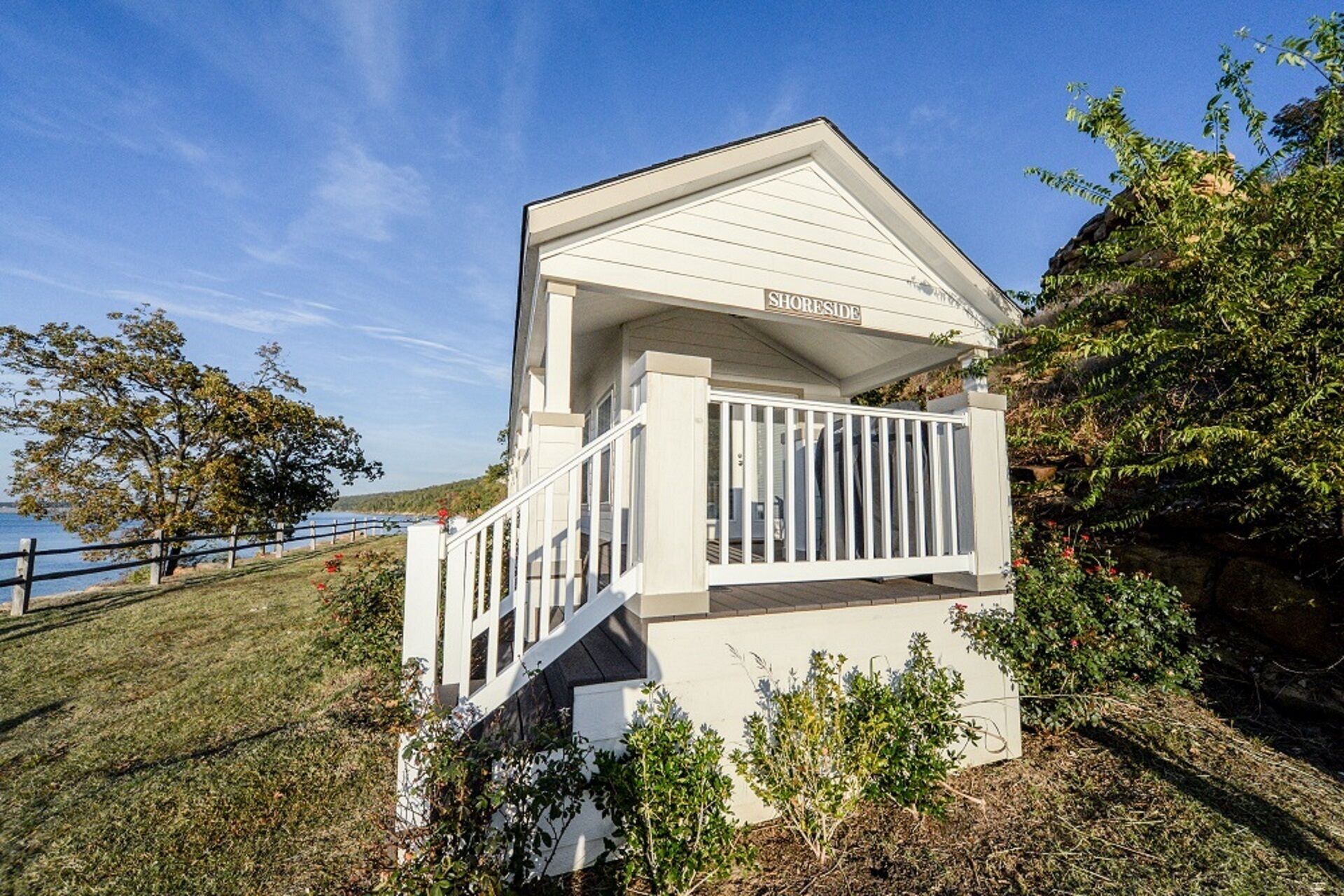 Shore Side Cottage for Two!