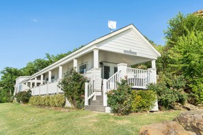 Exterior - Shoreside at CrossTimbers Marina (Sperry)