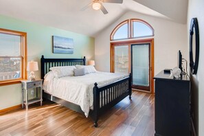 4 bedrooms, free WiFi, bed sheets