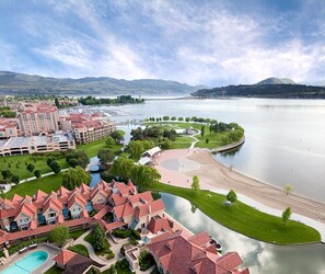 Exterior - AMAZING Downtown Waterfront with Lake View Beach Access &  Boat Moorage. (Kelowna)