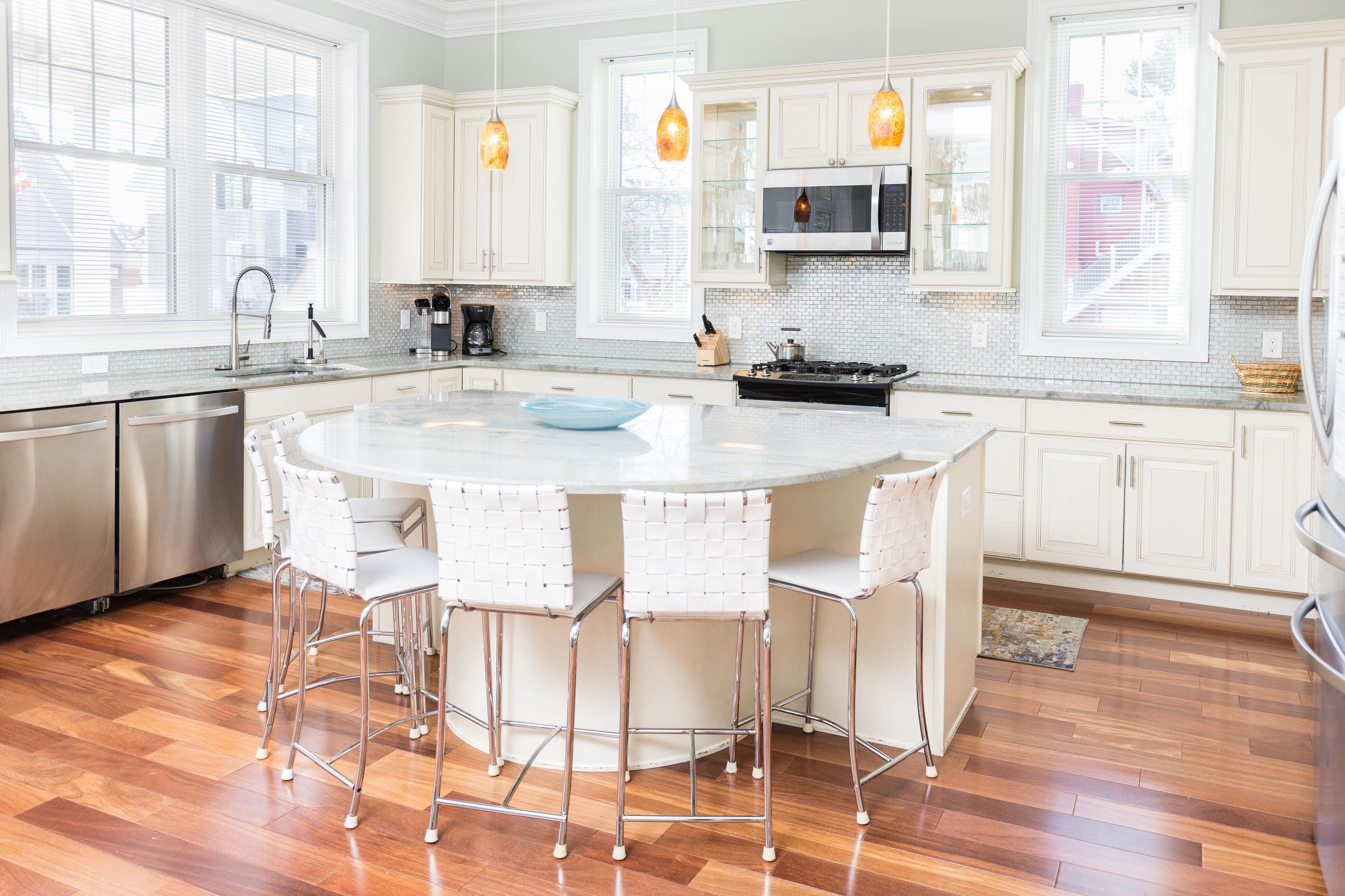 6 Bedrooms/Heated Pool