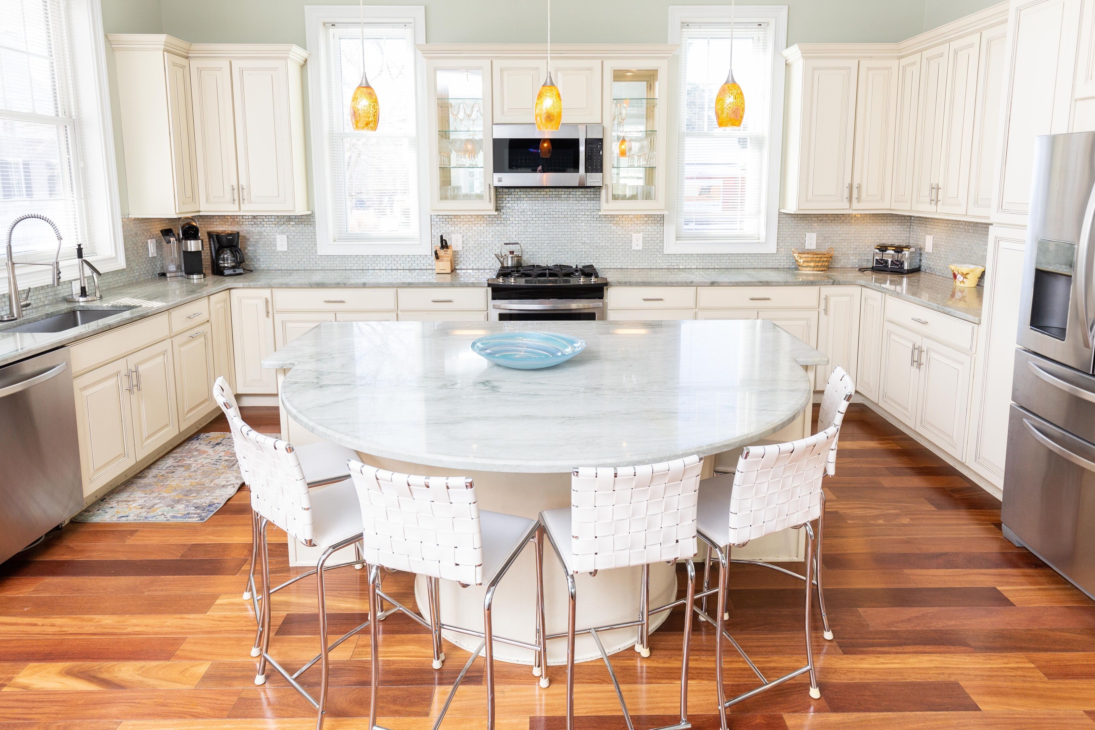 6 Bedrooms/Heated Pool