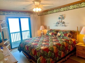 4 slaapkamers, een strijkplank/strijkijzer, gratis wifi, beddengoed