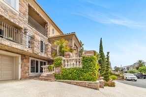 Exterior - UNEQUALLED LUXURY VILLA @ BEACH 7000ft² 180°VIEW (Laguna Beach)