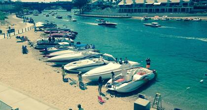 Kings View Spectacular Beachfront ! 15 ft from the Water #101