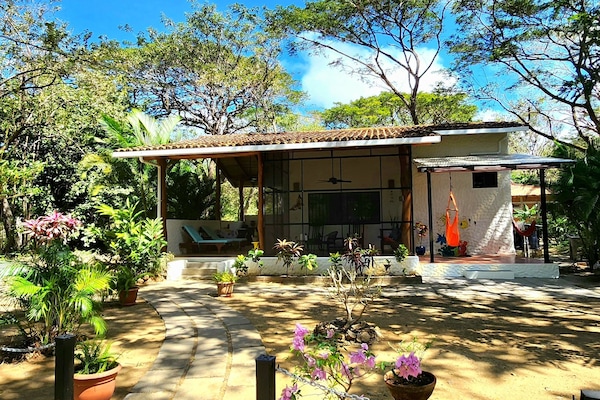 La Perla, our tropical home.