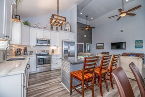 Fridge, microwave, oven, stovetop - Beach Front Home, Huge Deck, Sleeps 12 (Crystal Beach)