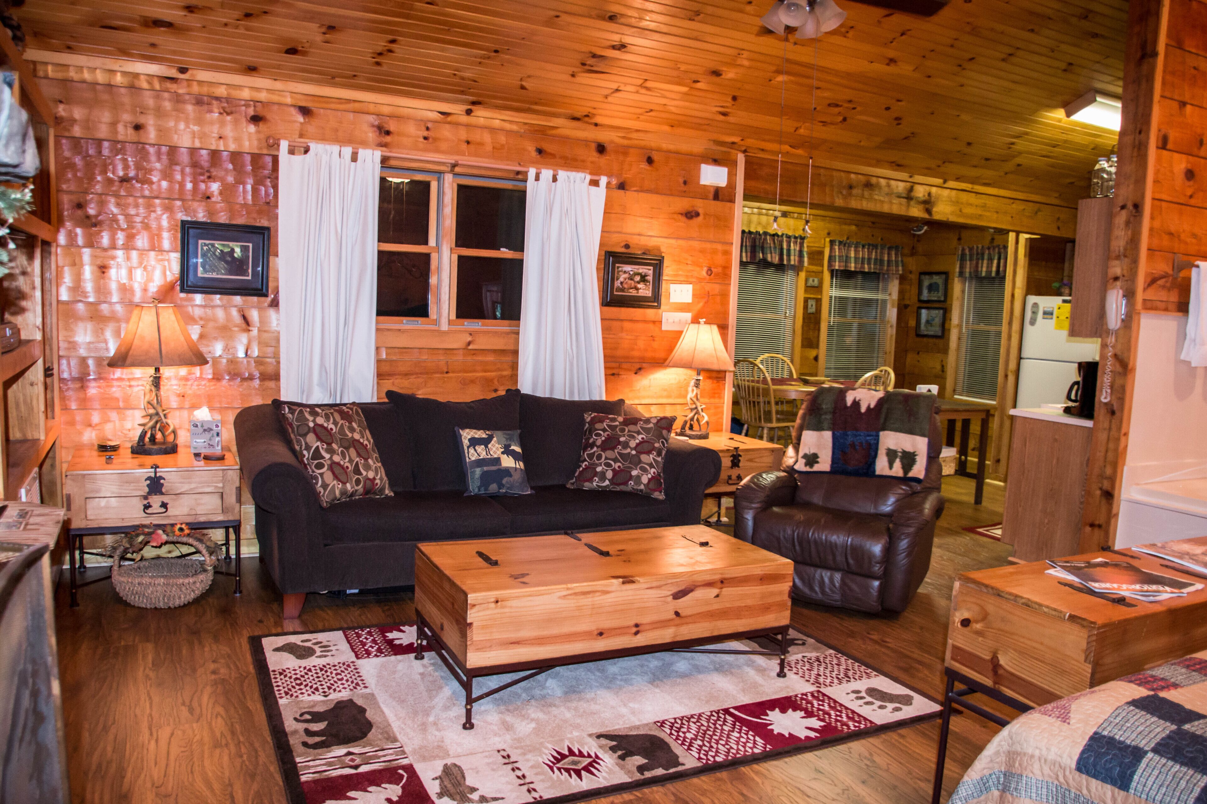 Misty Morning Cabin  in Laurel Valley Community Townsend, TN