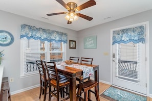 Dining - 🌞🌞 DISCOUNTED JUNE 27- JULY 4! OCEANVIEW* 2 GOLF CARTS* LINENS🌊 (Myrtle Beach)