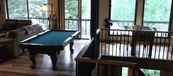March 21-28 special! Ski in Great room, Hot tub, Pool Table, Foosball