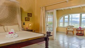5 bedrooms, in-room safe, desk, iron/ironing board