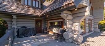 Spectacular Views | Chalet | Private hot tub | BBQ