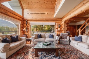 LCD TV, fireplace, stereo