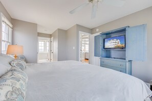 6 bedrooms, desk, free WiFi, bed sheets