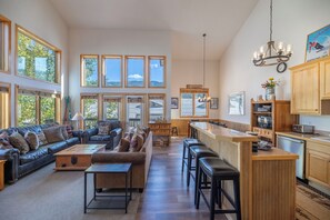 TV, fireplace, DVD player