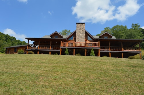 Bear Trail Lodge  - Potter County Vacation Home