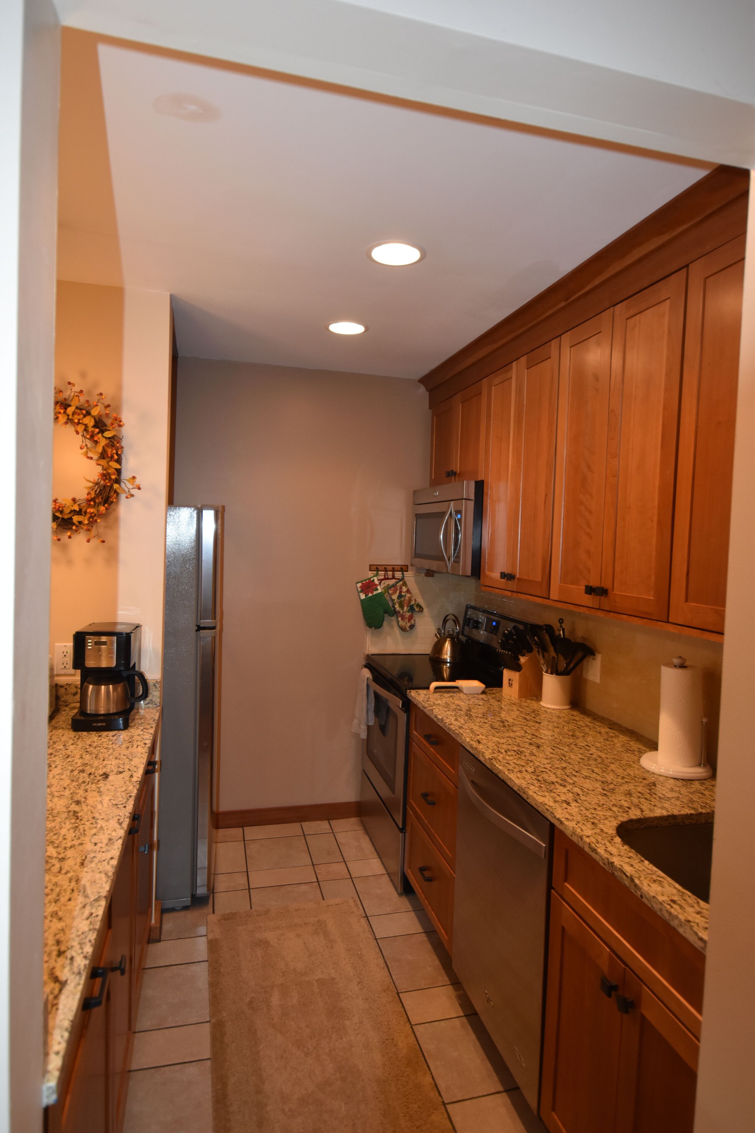 Trail Creek Top Two Floor End Unit 2 Full Bath 2 Queen Beds plus a sleeper sofa