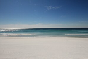 Beach nearby - True 1 BR with full kitchen, Luau 6532 by Skis and Seas | South Gulf facing (Destin)