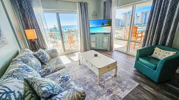 Televisión, reproductor de DVD y estéreo