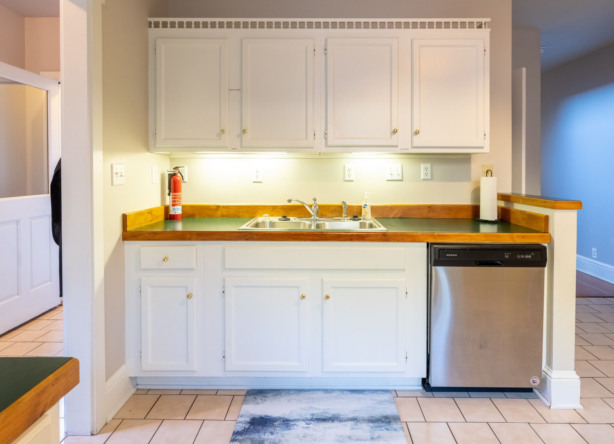 A Glenwood Treasure-super Clean Great-location