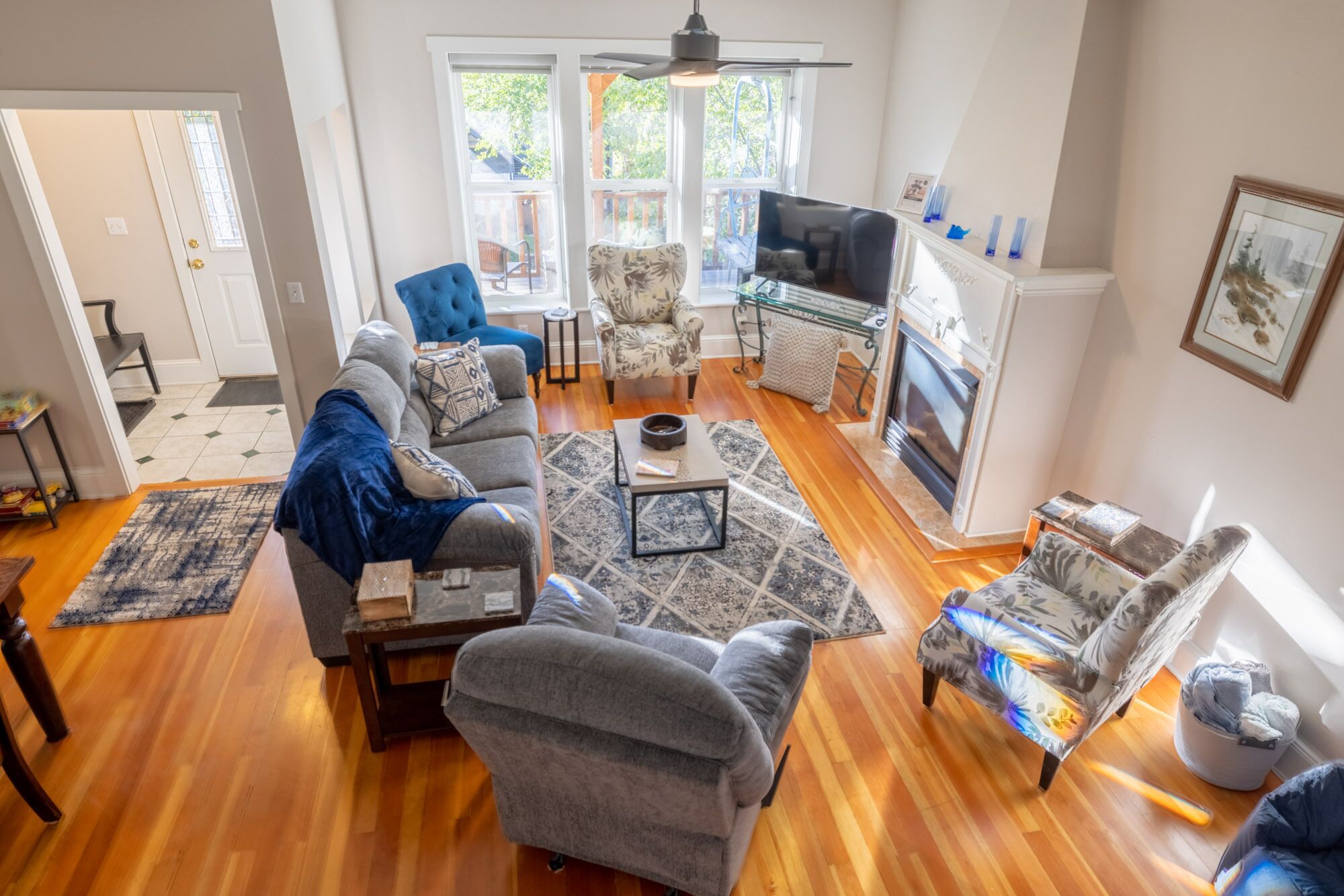 Smart TV, fireplace, books