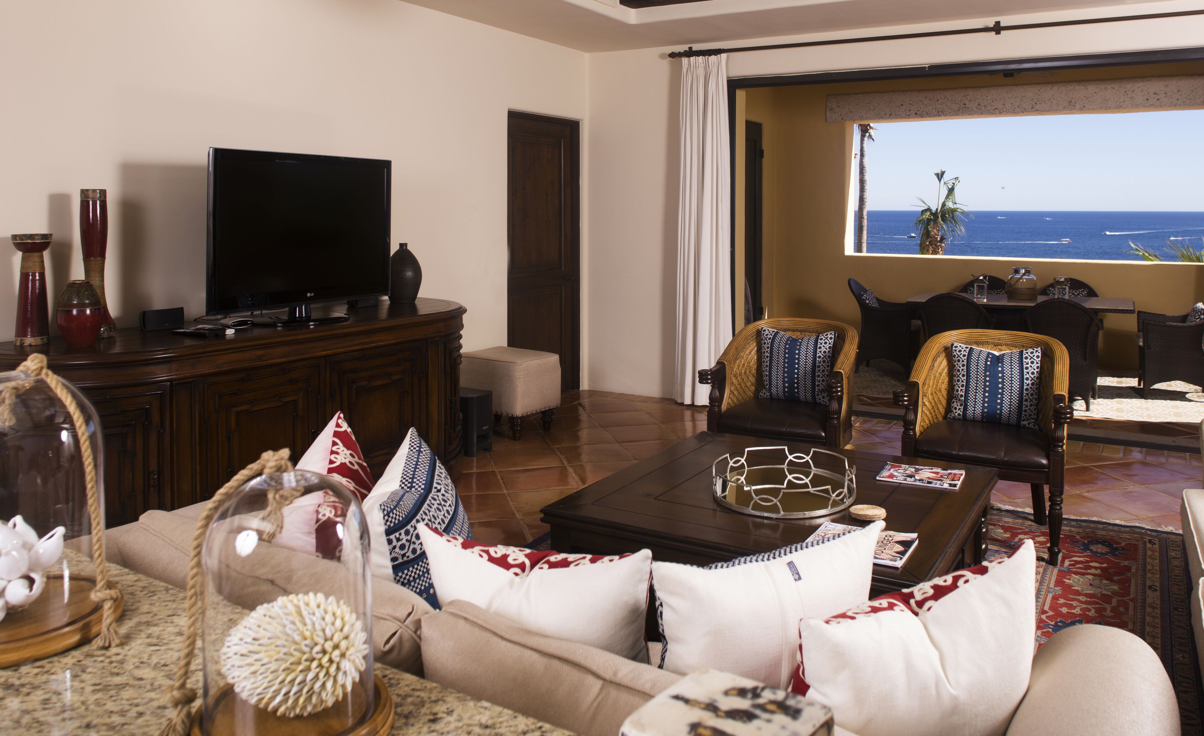 Fantastic Views! 3BR can rent as 2BR