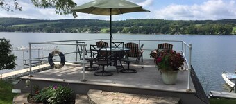 Waneta Lake Rental – Premier Location on the Lake