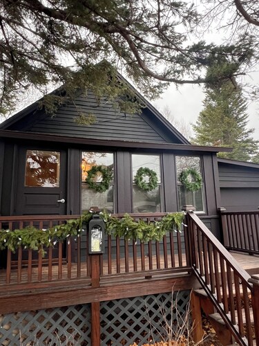 Historische Storybook Beach Cottage at Tamarack Wasserwerk