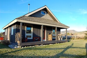 Exterior - Charming Mountain Home on 2 Acres in picturesque Victor, ID  #680tetonvalley (Victor)