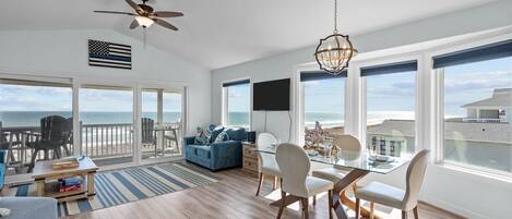 TV connectée, lecteur de DVD, livres