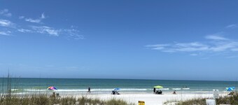 The Best of the Beach & Bay: 3,000 Sq Ft Waterfront Beach Townhouse: 