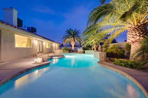 Vegas Family Villa, Pool/Spa, Poker & Pac-Man