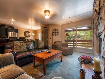 Living Room With Ski Run View!