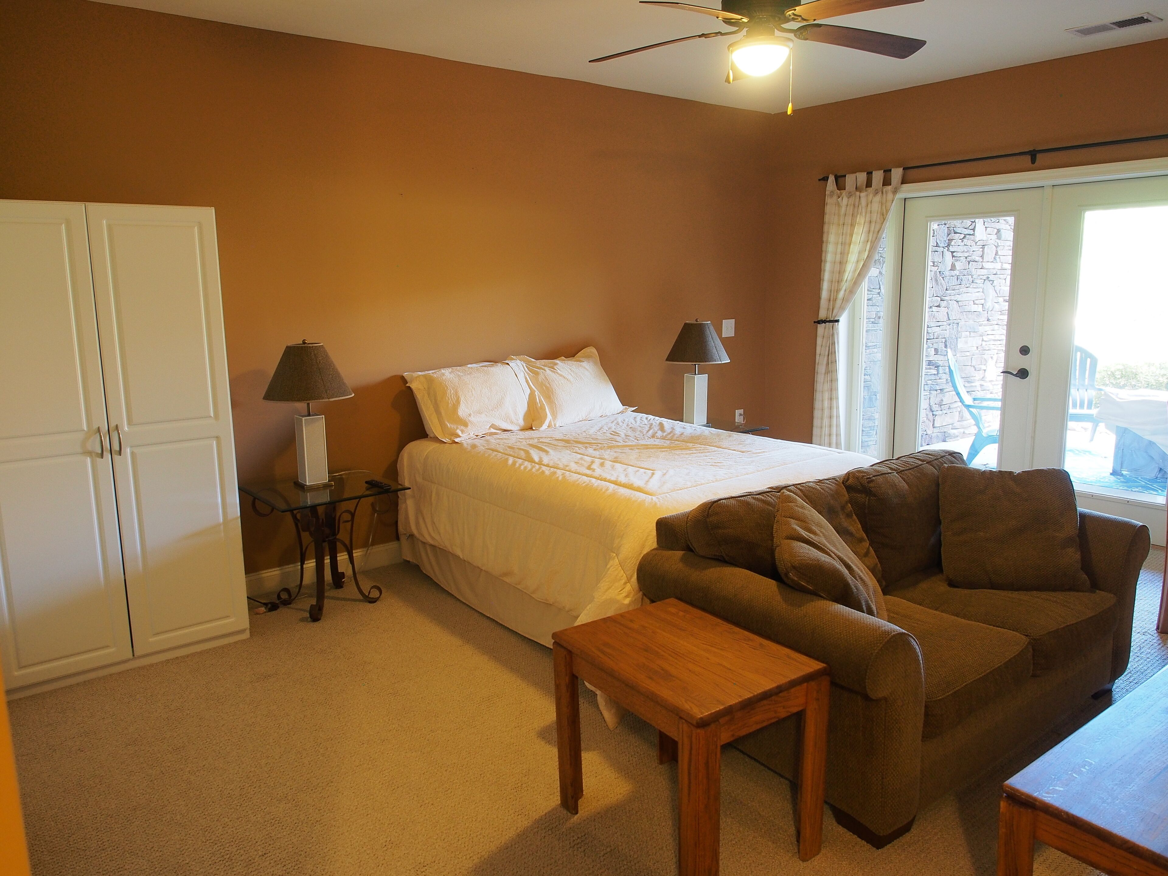 Luxury Water Front Town Home On Picturesque Lake Keowee