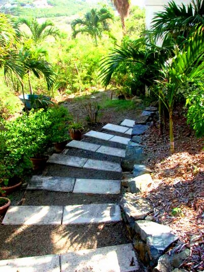 Couples Retreat, King Bed, Wi-Fi, Cable TV, A/C, Close to Cruz Bay