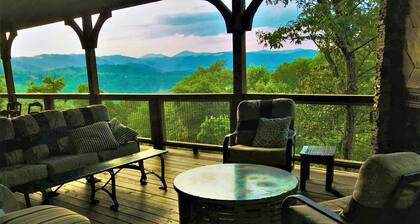HUGE Decks, Long Range Views, PickleBall, 5 Bedrms, 3 with King Beds, 5.5 Baths