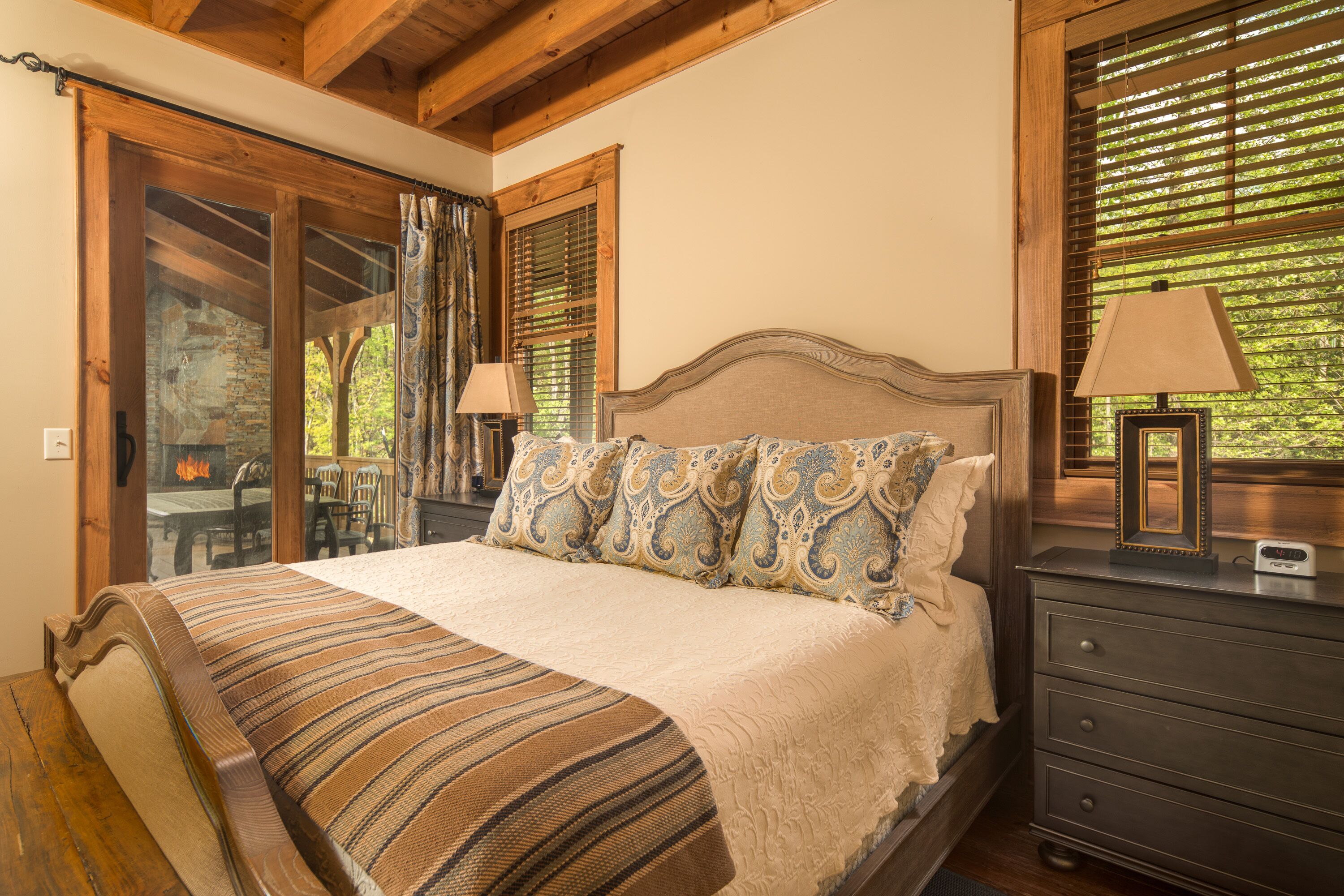 2 HUGE Decks, 5 Bedroom, 5.5 Bath, Great Views, Gated