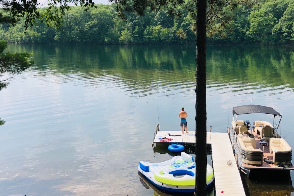 HOT DEAL- Now thru Nov 10! 129 a night
