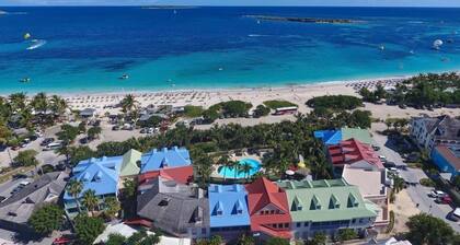 Quiet luxury Villa "Anyway...Orient Bay !" 1' to beach,private pool, cistern 8+