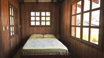 1 chambre, fer et planche à repasser, accès Internet, draps fournis