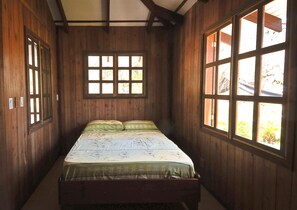 1 chambre, fer et planche à repasser, accès à Internet, literie fournie