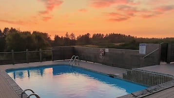 Piscine extérieure, piscine chauffée