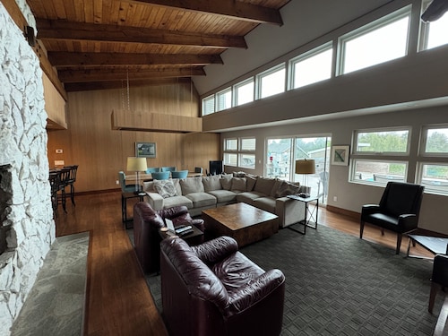 Private Executive Home with Pool, Pickleball Court, and Sauna.