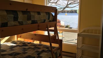3 bedrooms, iron/ironing board, free WiFi