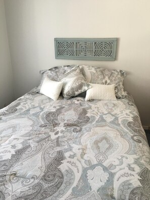 3 bedrooms, iron/ironing board, free WiFi